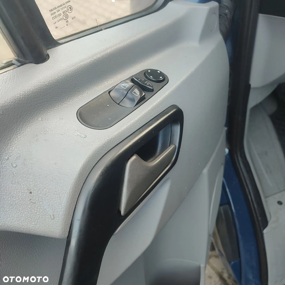 Mercedes-Benz Sprinter - 15