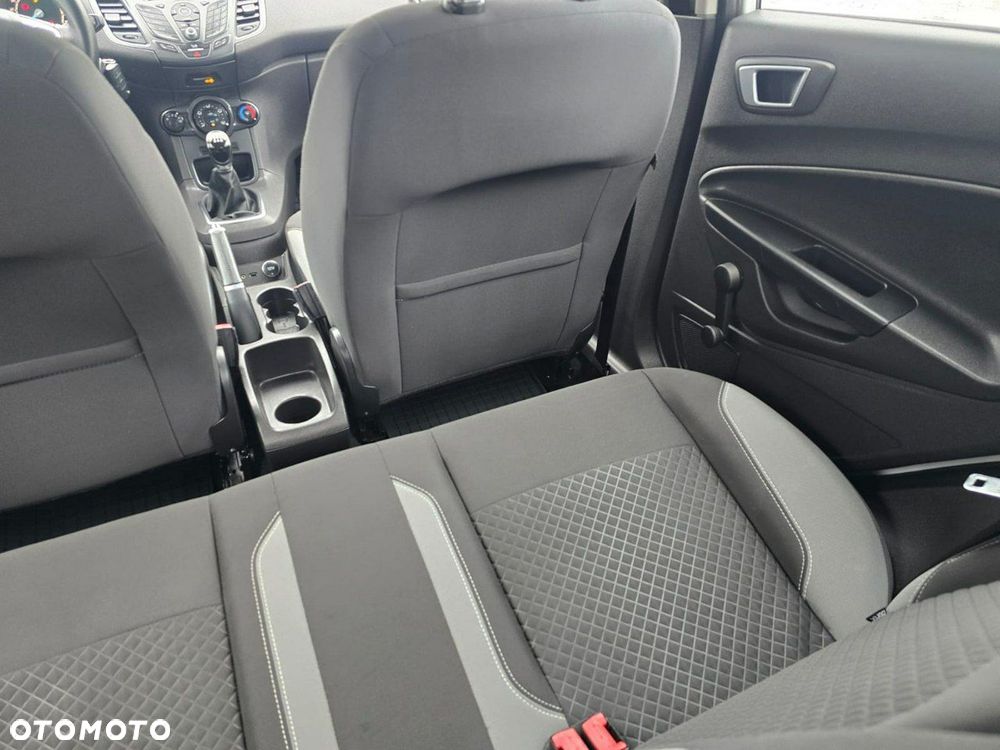 Ford Fiesta - 33