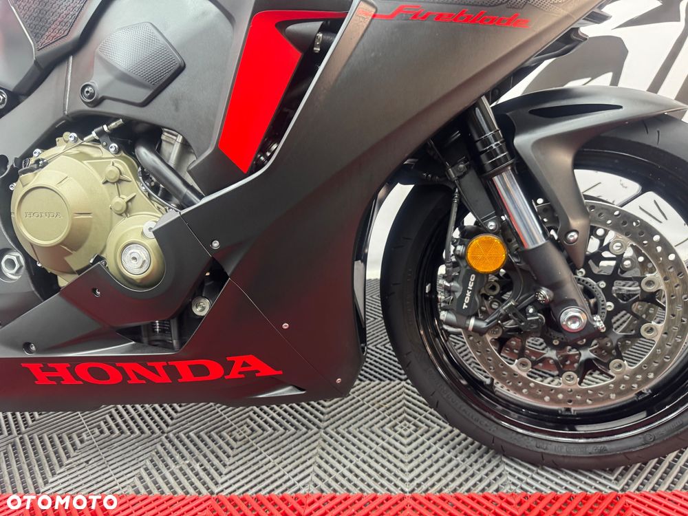 Honda CBR - 35