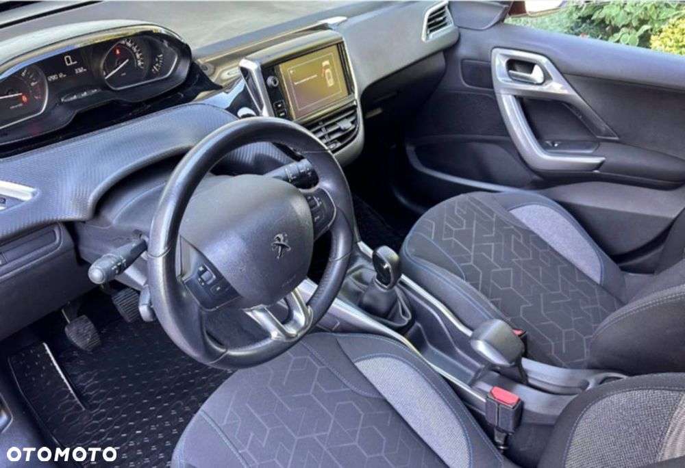 Peugeot 2008 1.2 Pure Tech Style - 6