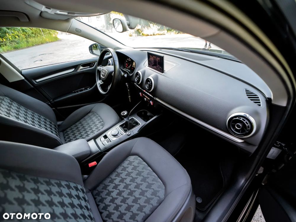 Audi A3 Sportback - 18