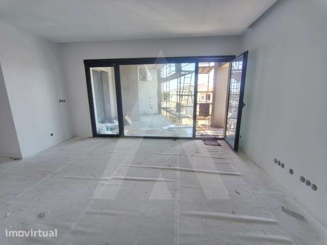 Apartamento T1 novo com varanda e lugar de garagem a 2 minutos da UA - Grande imagem: 4/16