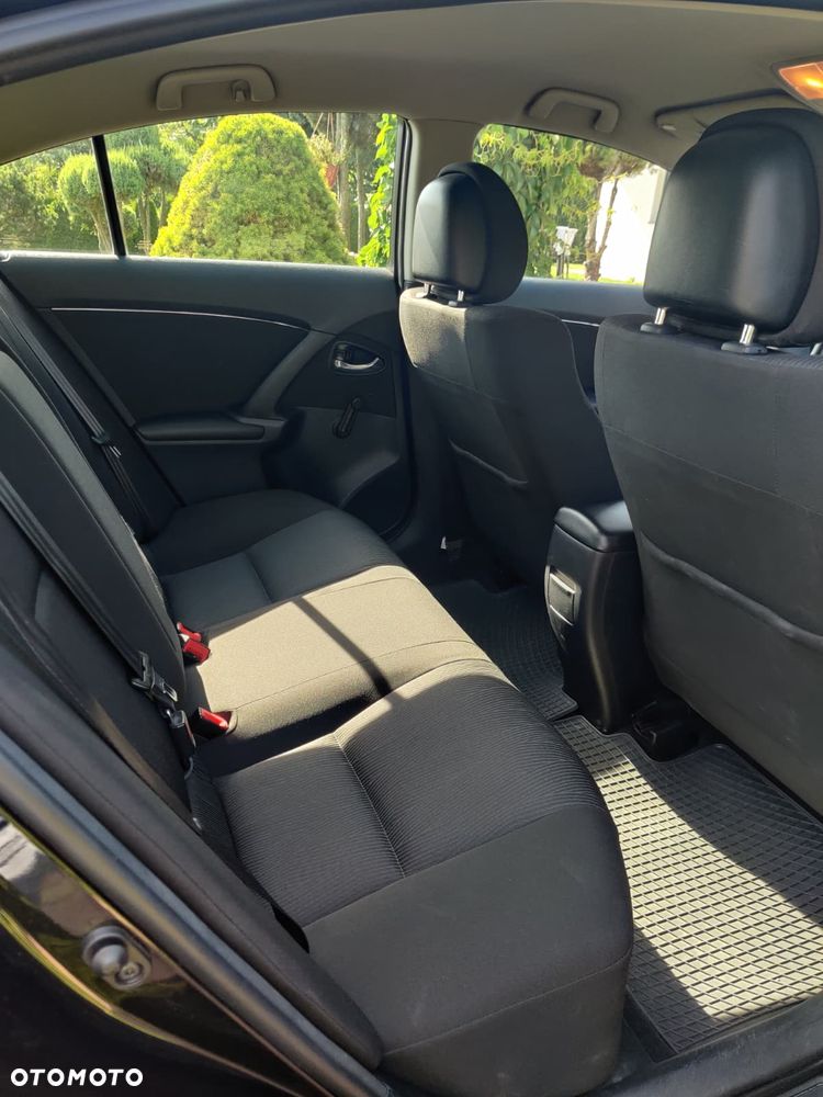 Toyota Avensis 1.8 Luna - 8