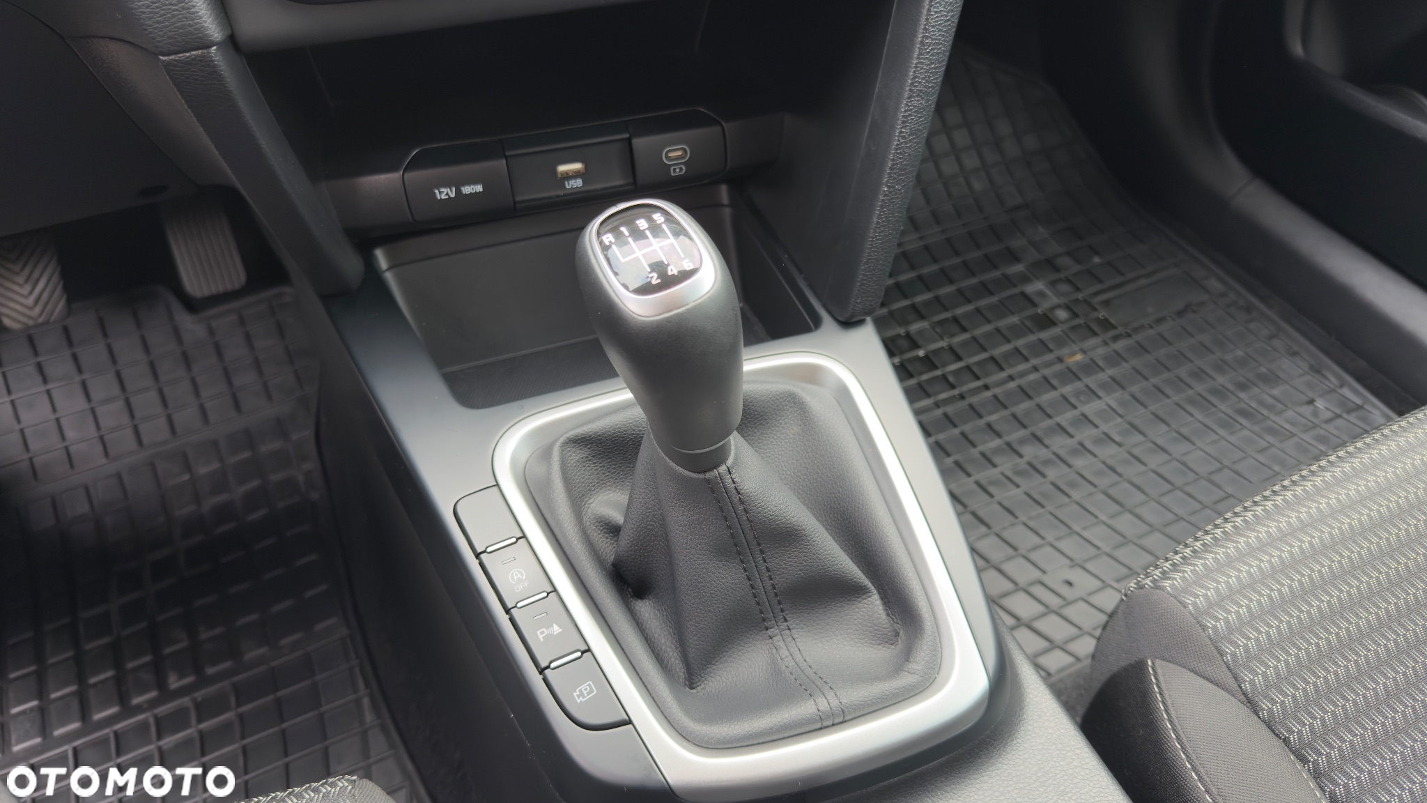 Kia Ceed 1.5 T-GDI M - 18