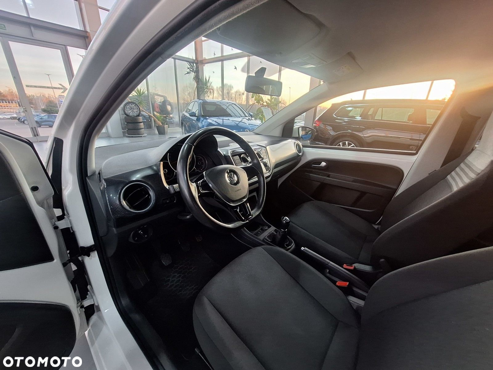 Volkswagen up! 1.0 move - 16