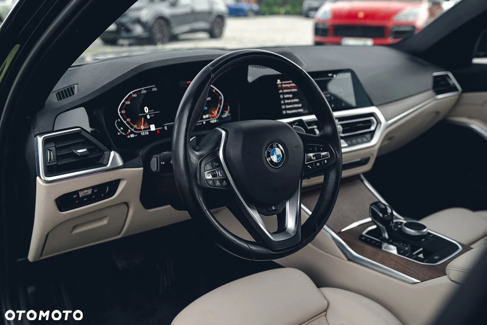 BMW Seria 3 330i xDrive Sport Line - 20