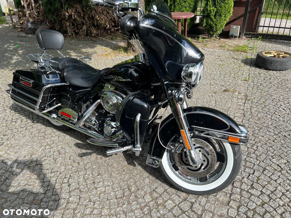 Harley-Davidson FLHT Electra Glide Standard - 1