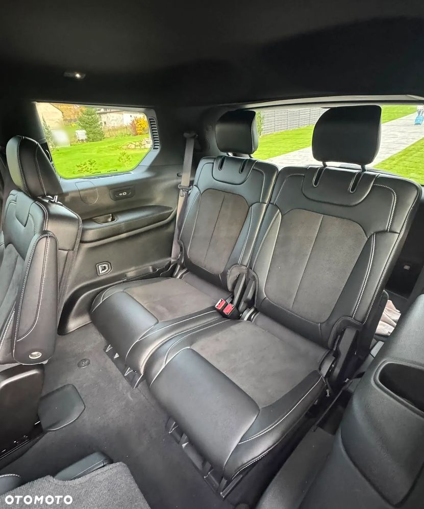 Jeep Grand Cherokee - 16