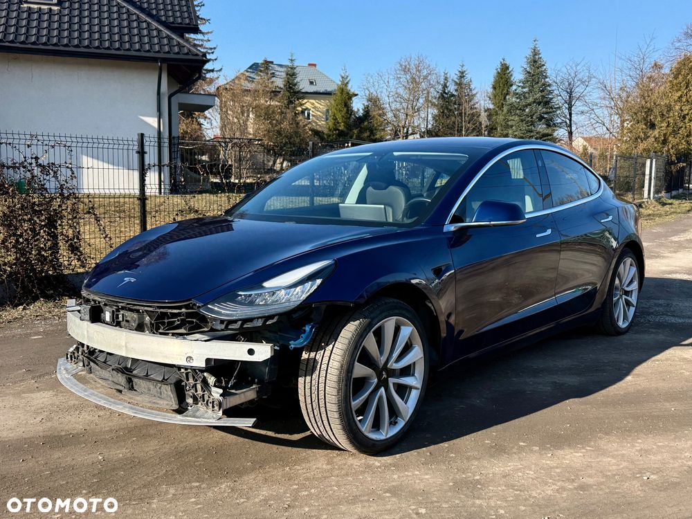Tesla Model 3 Langstreckenbatterie RWD - 1
