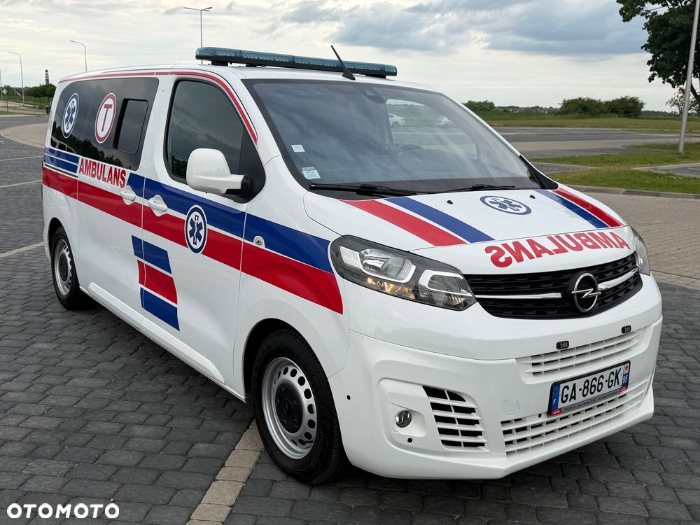 Opel Vivaro Karetka Ambulans Ambulance Sanitarny EN1789 - 1