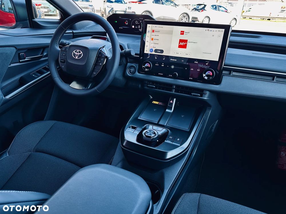 Toyota C-HR+ - 19