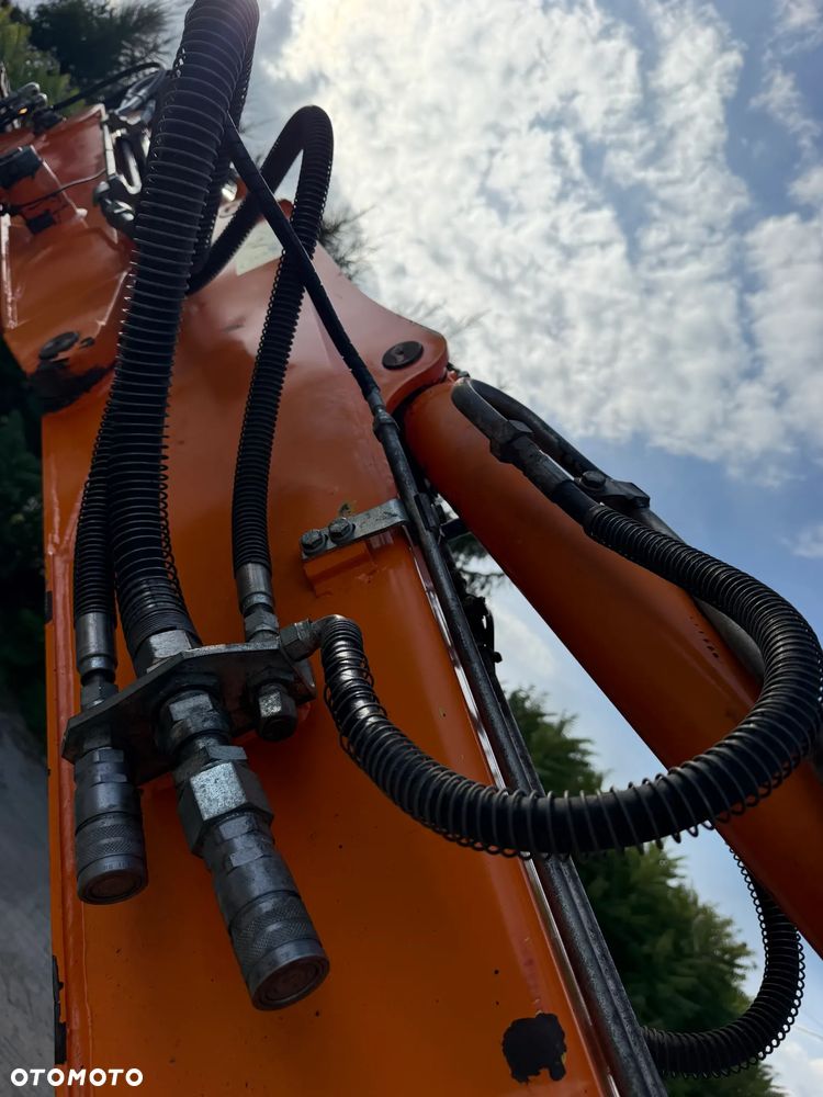 Komatsu Koparka Gąsienicowa 8 ton PC80MR-3. Sprowadzona z Norwegii. Centralne smarowanie!! Maszyna jak Nowa 2016rok. Niski Przebieg3x łamane Ramię. Klimatyzacja ser.DEKRA. Własna pompa paliwa. Ani deka luzów i wycieków. Gąsienice klepki bez zużycia! Podwozie w pięknym stanie. Okazja Maszyna zadbana!! Po serwisach eksploatacyjnych. - 18