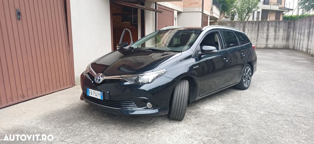 Toyota Auris - 1
