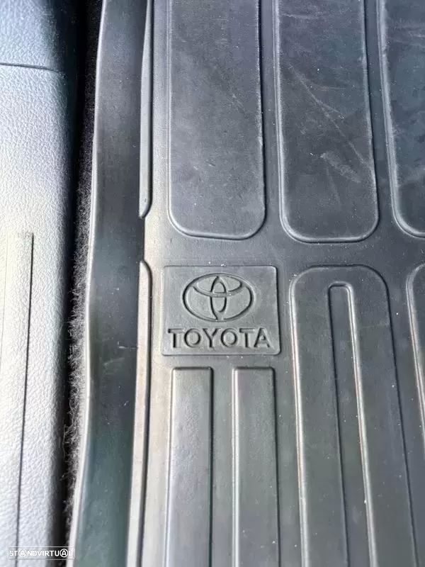Toyota Land Cruiser 2.8 D-4D Auto Executive - 32