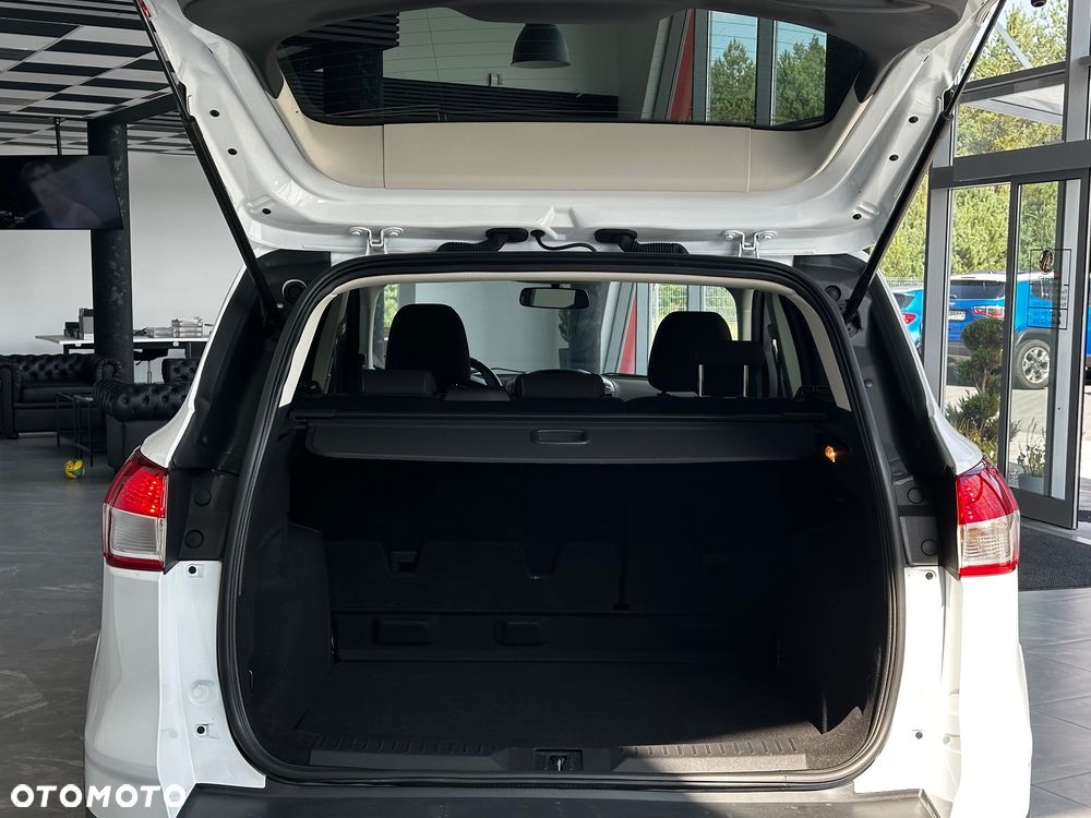 Ford Kuga - 17