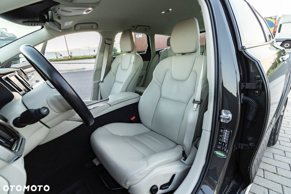 Volvo V90 - 33