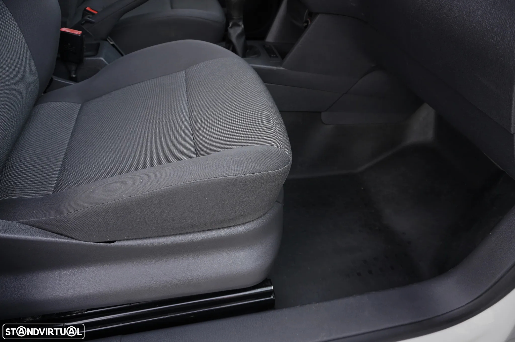 VW Caddy Van 1.6 TDI IVA/Dedutível Um Dono - 16