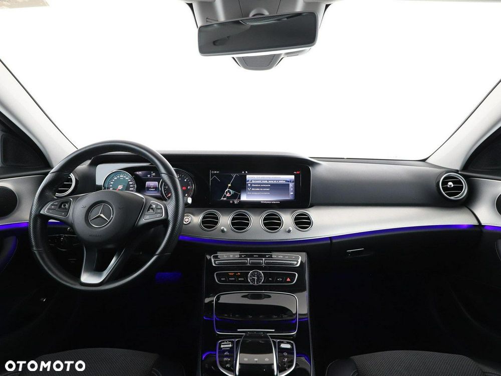 Mercedes-Benz Klasa E 220 d Avantgarde - 16