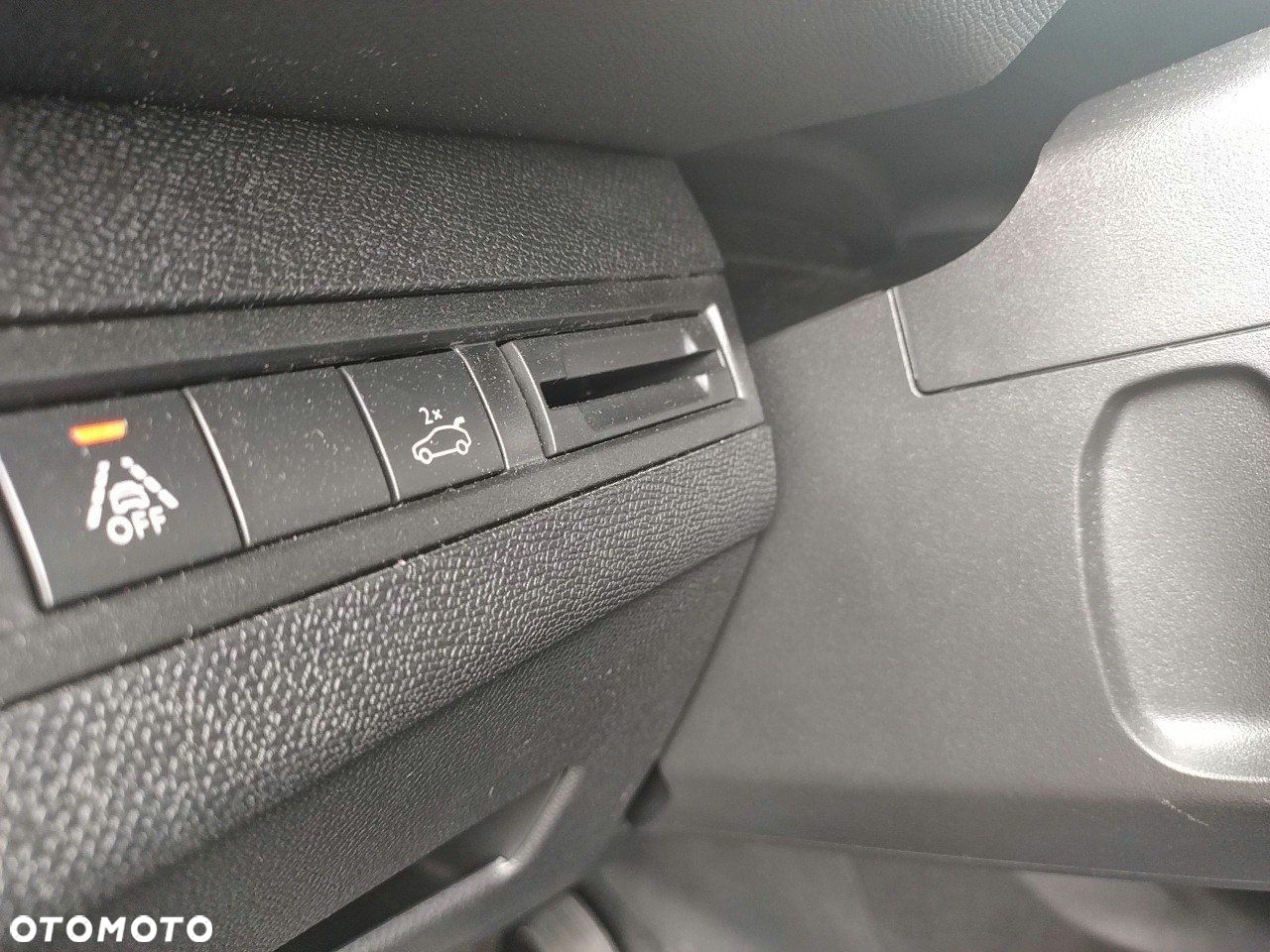 Peugeot 3008 1.5 BlueHDi Allure Pack S&S EAT8 - 12