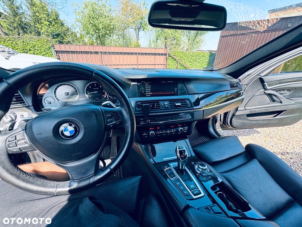 BMW Seria 5 530d xDrive - 7