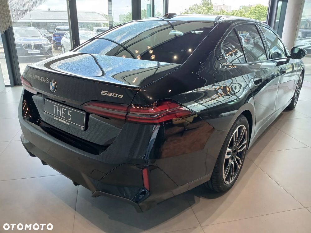 BMW Seria 5 520d mHEV - 9