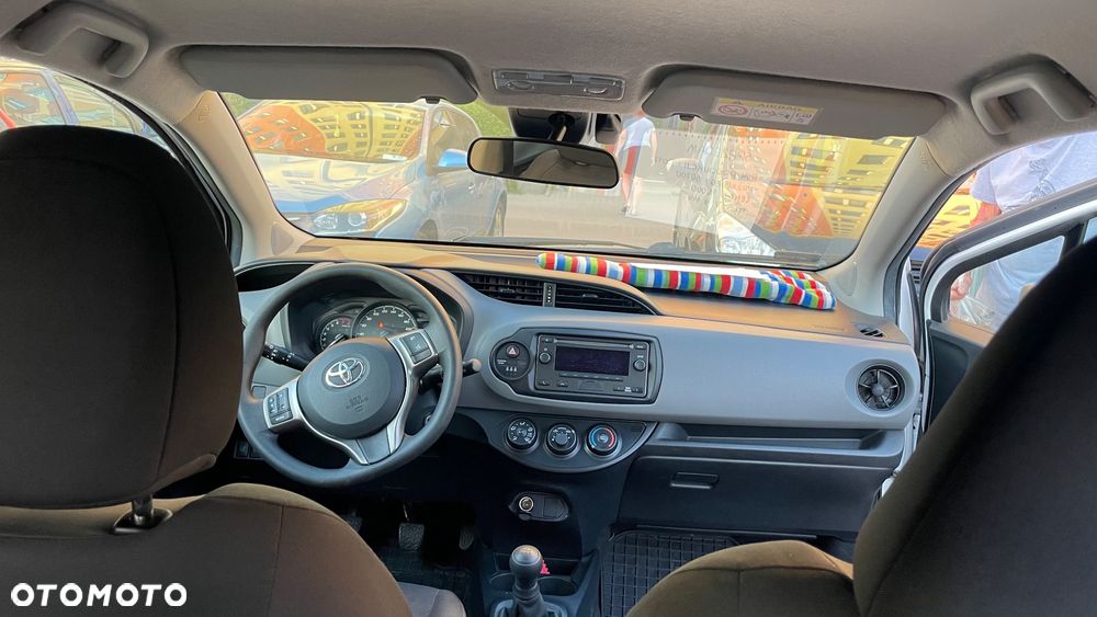 Toyota Yaris 1.0 Active EU6 - 32