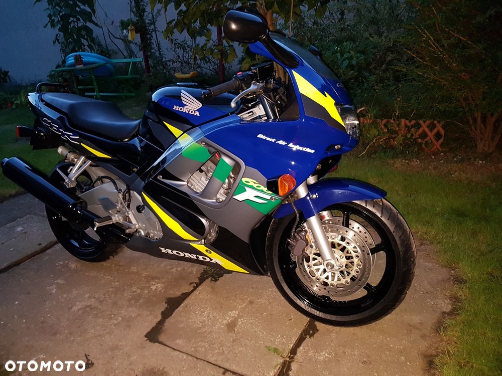 Honda CBR - 2