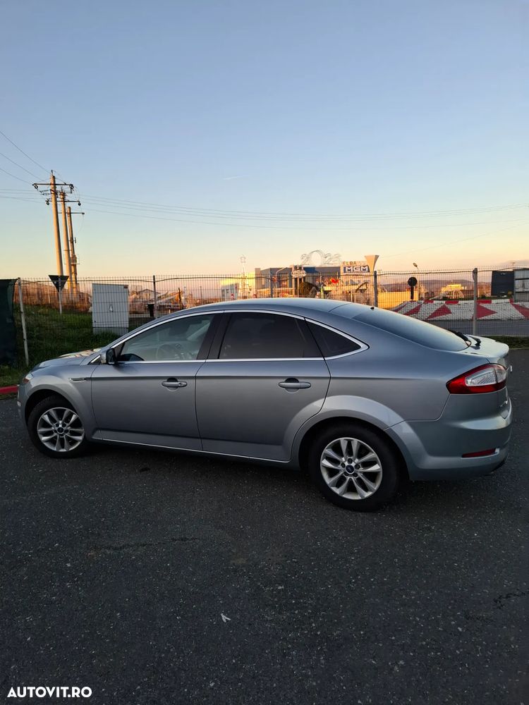 Ford Mondeo - 8