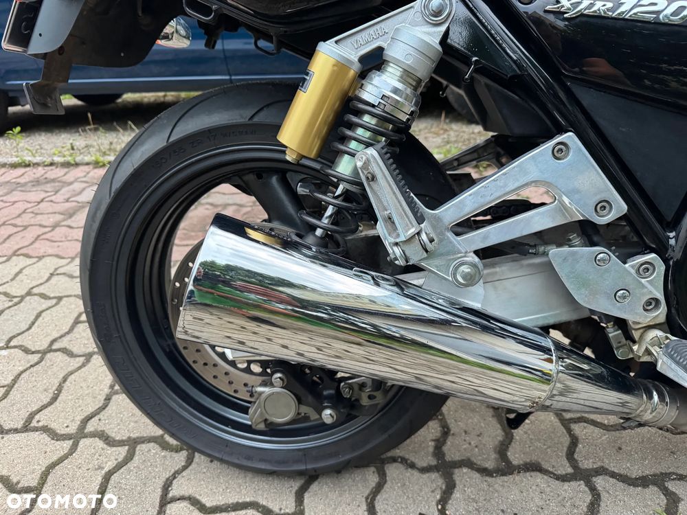Yamaha XJR - 7