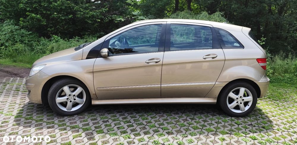 Mercedes-Benz Klasa B 200 CDI - 2