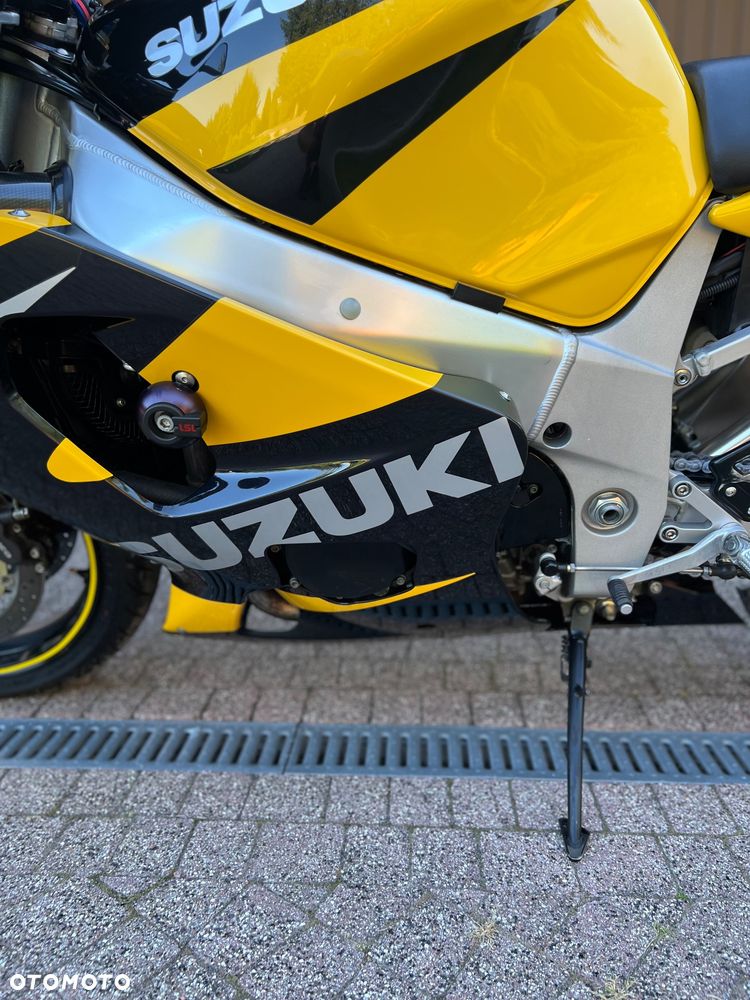 Suzuki GSX-R - 27
