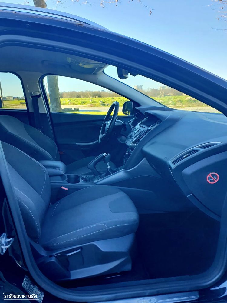 Ford Focus SW 1.0 EcoBoost S&S Titanium - 39