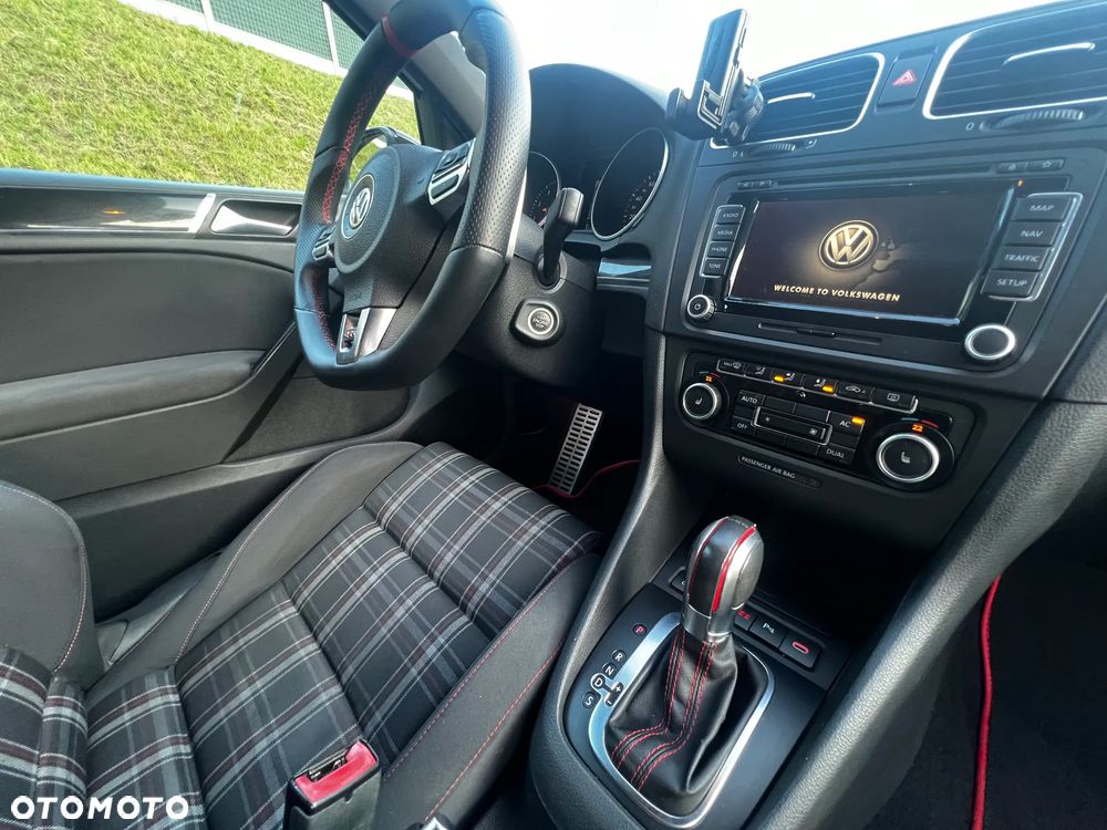 Volkswagen Golf 2.0 TSI GTI DSG - 23