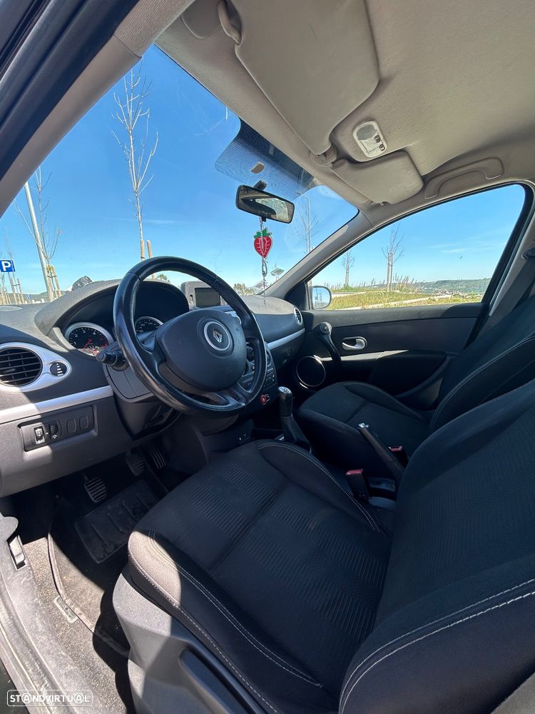 Renault Clio - 7