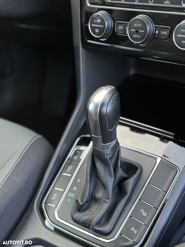 Volkswagen Golf Sportsvan - 15