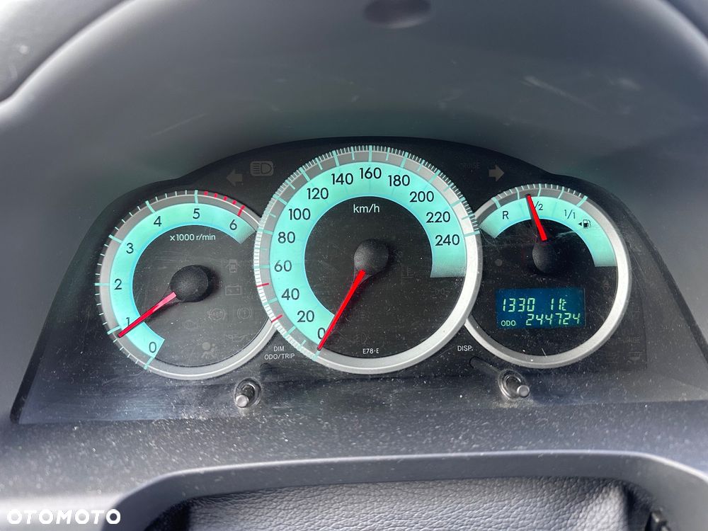 Toyota Corolla Verso - 6