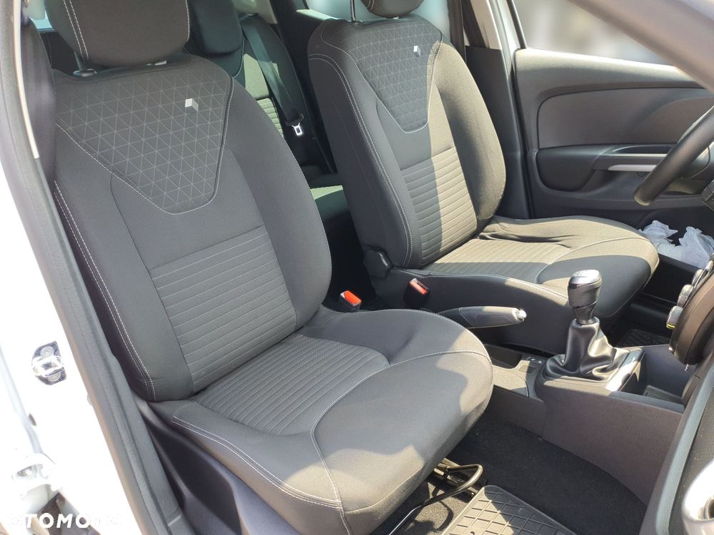 Renault Clio 1.2 16V Limited EU6 - 25
