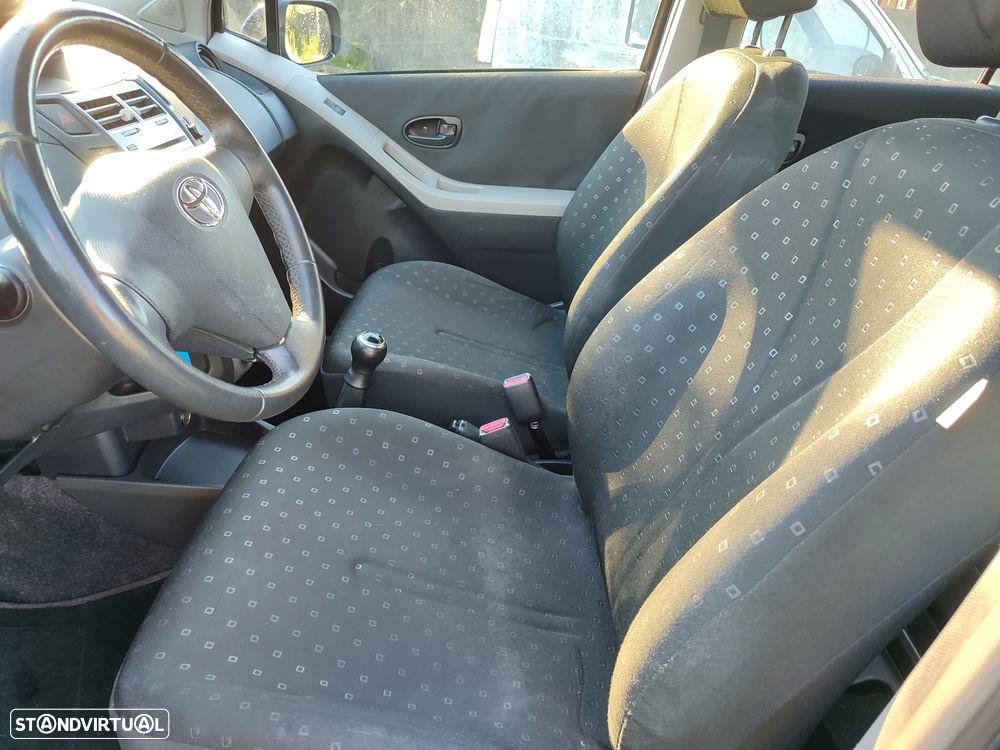 Toyota Yaris 1.4 D-4D Comfort - 5