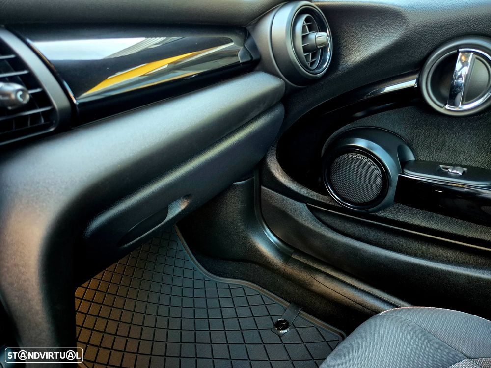 MINI 3 Portas One JCW - 35