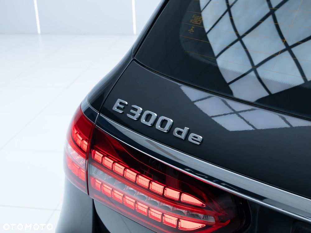 Mercedes-Benz Klasa E 300 de 4Matic 9G-TRONIC AMG Line - 12