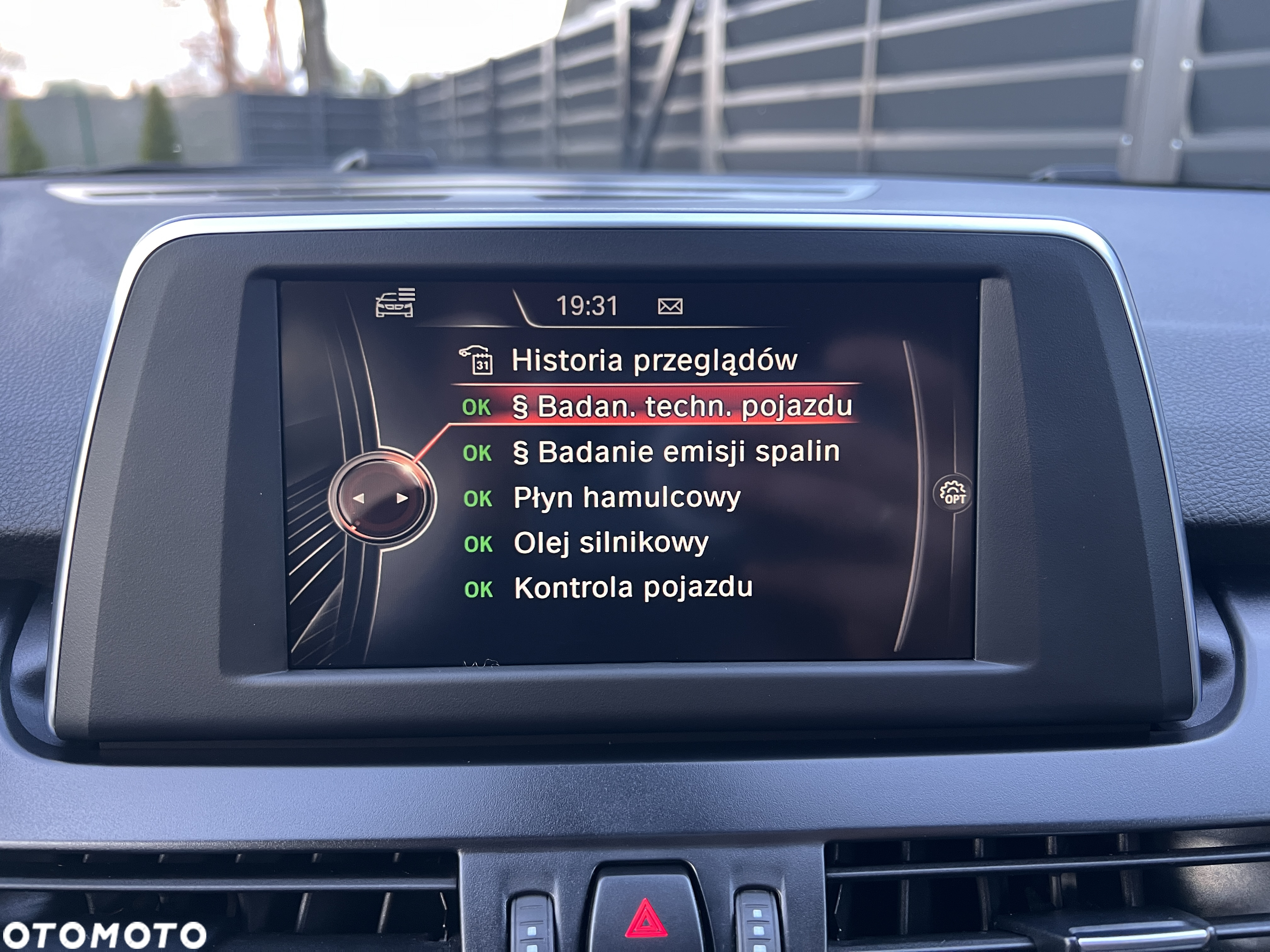 BMW Seria 2 218d Sport Line - 37