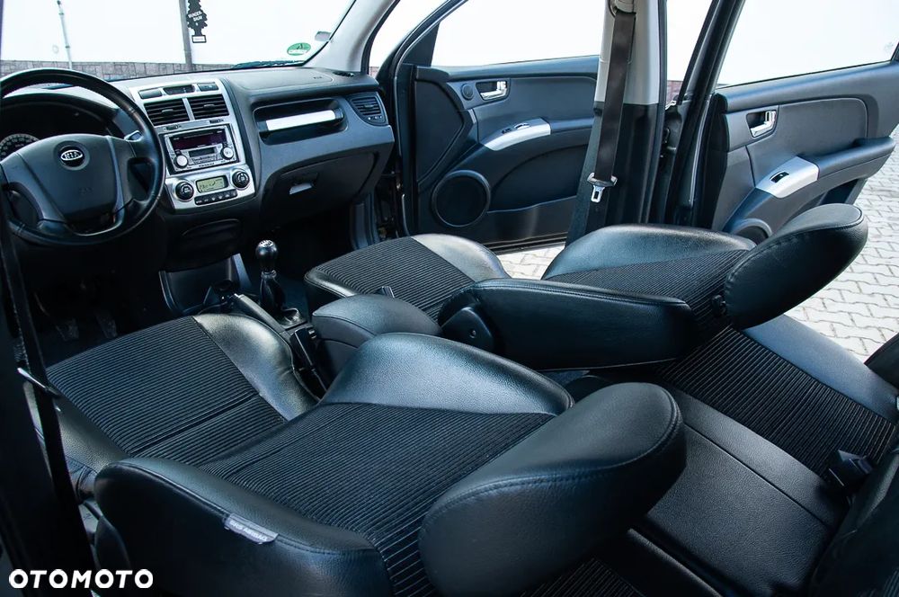 Kia Sportage 2.0 Expedition - 27