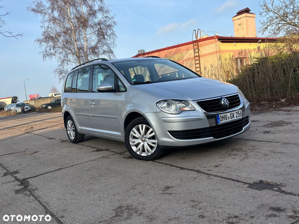 Volkswagen Touran 1.9 TDI DSG Conceptline - 21