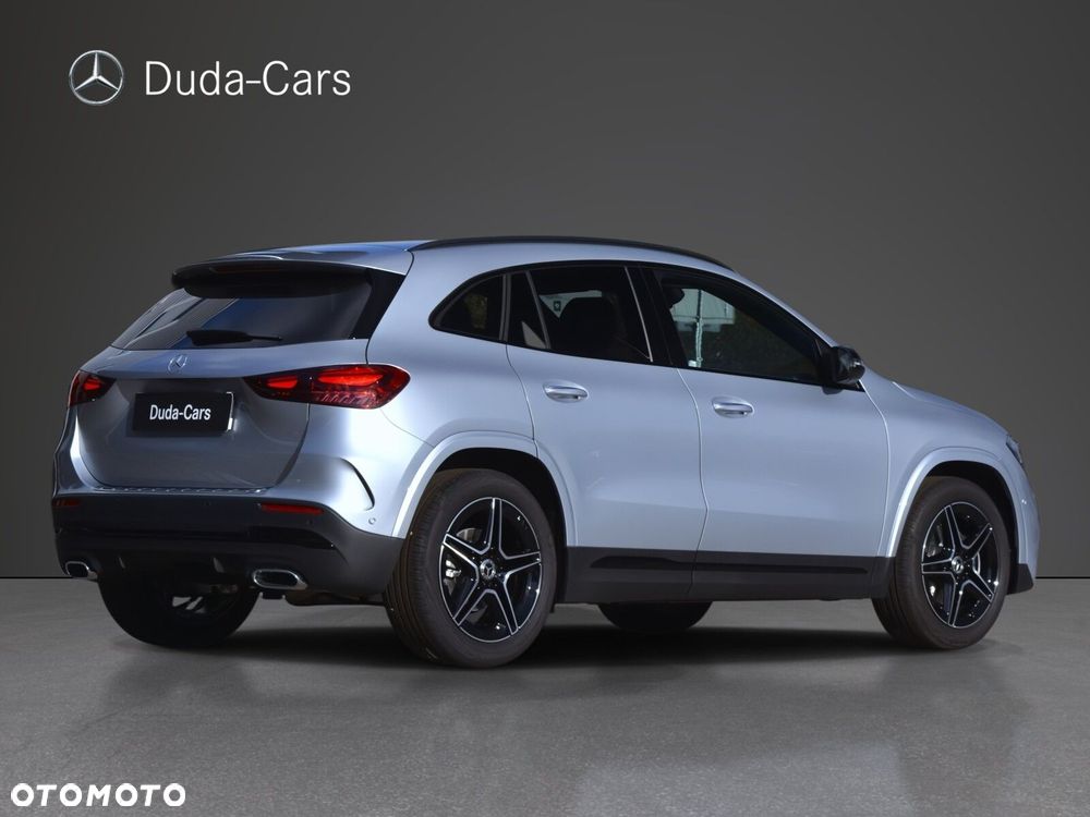 Mercedes-Benz GLA 200 d AMG Line - 2