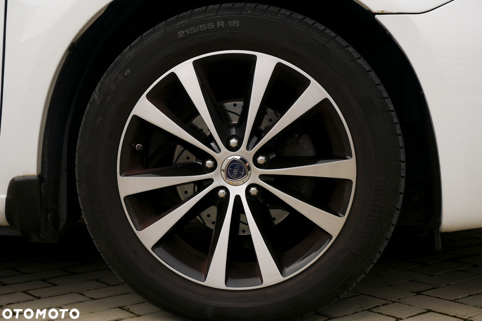 Chrysler 200 - 23