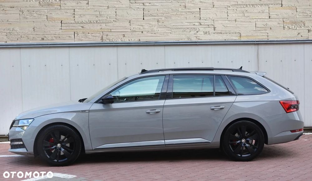 Skoda Superb 2.0 TDI SCR 4x4 Sportline DSG - 9