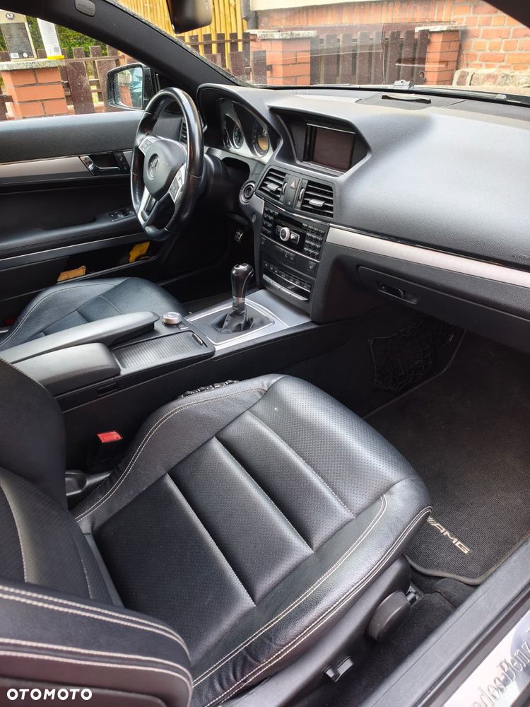 Mercedes-Benz Klasa E 200 CGI BlueEffICIENCY - 11