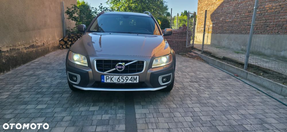 Volvo XC 70 D5 AWD Momentum - 2
