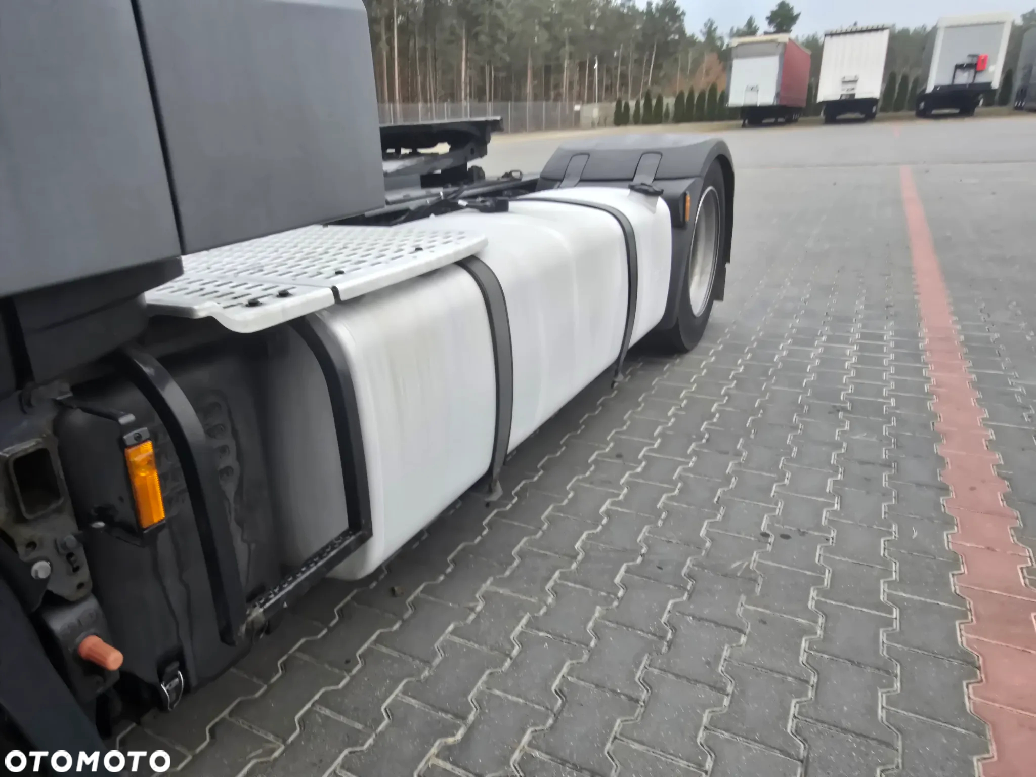 DAF XF 460 Super Space Cab Low Deck Mega/Standard siodło podnoszone - 9