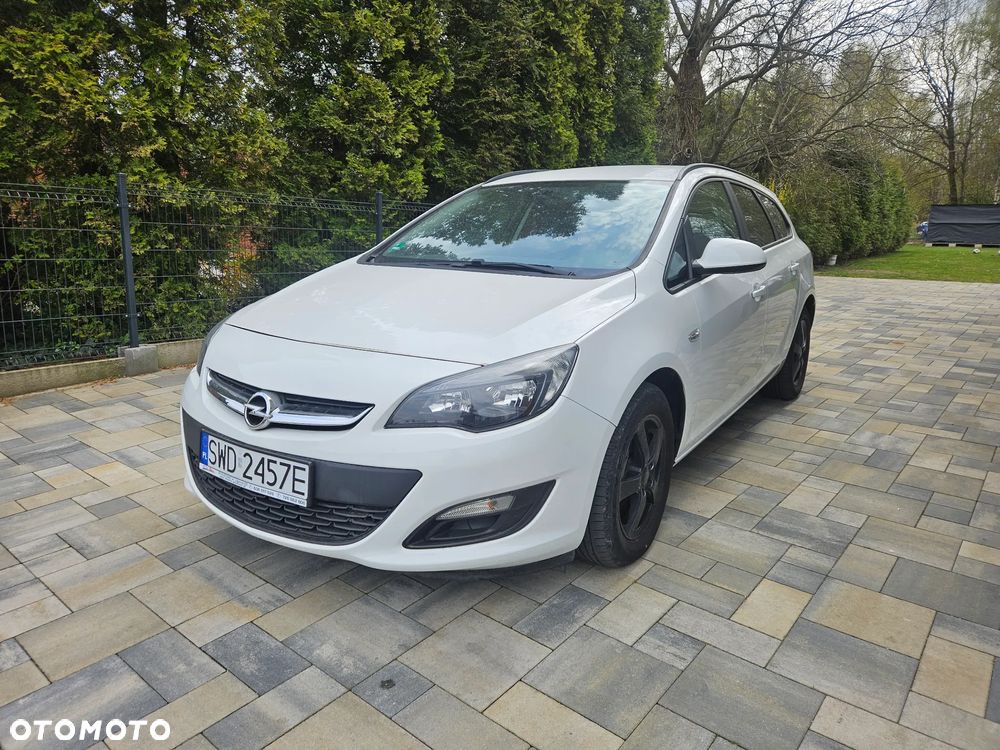 Opel Astra 1.4 Turbo Design Edition - 1